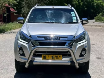 Isuzu KB300 2015