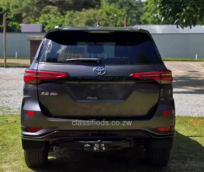 Toyota Fortuner 2023