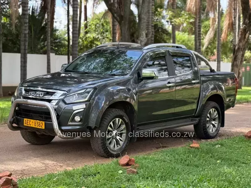 Isuzu KB300 2019