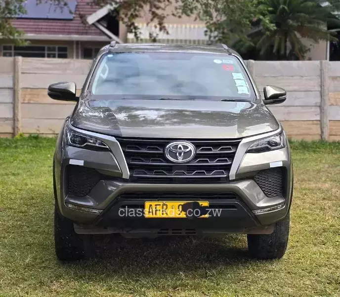 Toyota Fortuner 2021