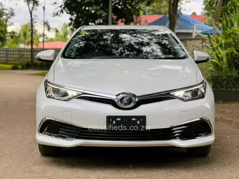 Toyota Auris 2015