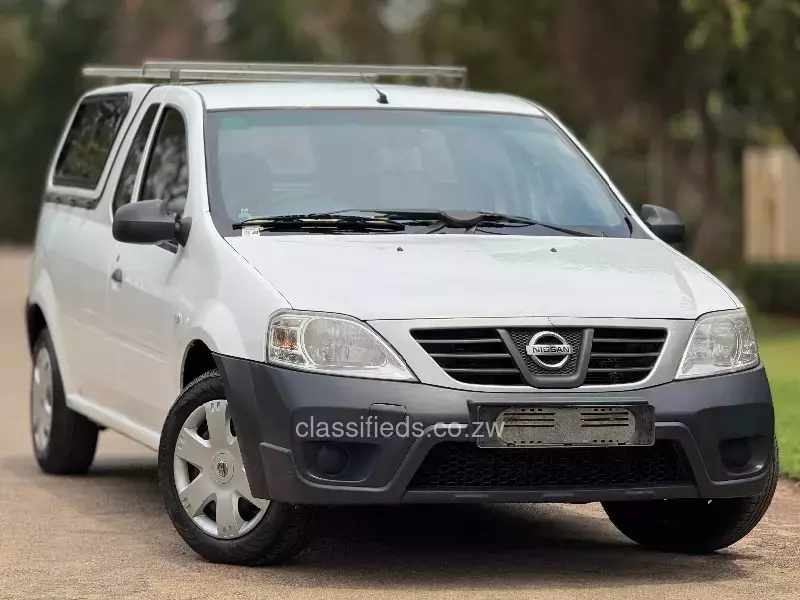 Nissan NP200 2015