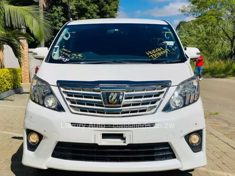 Toyota Alphard 2015