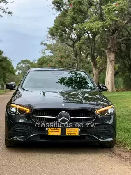 Mercedes Benz C-Class 2024