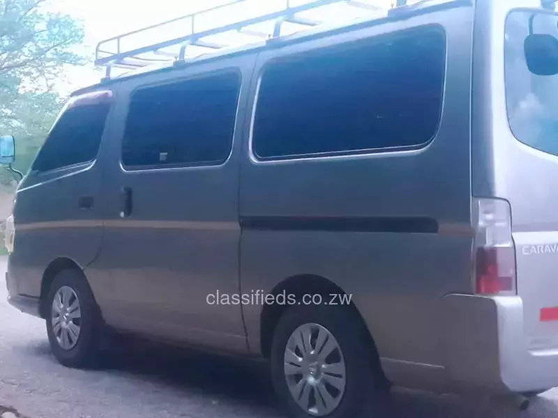 Nissan Caravan 2009