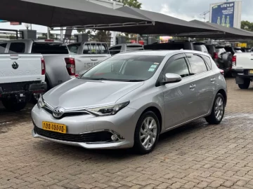 Toyota Auris 2016