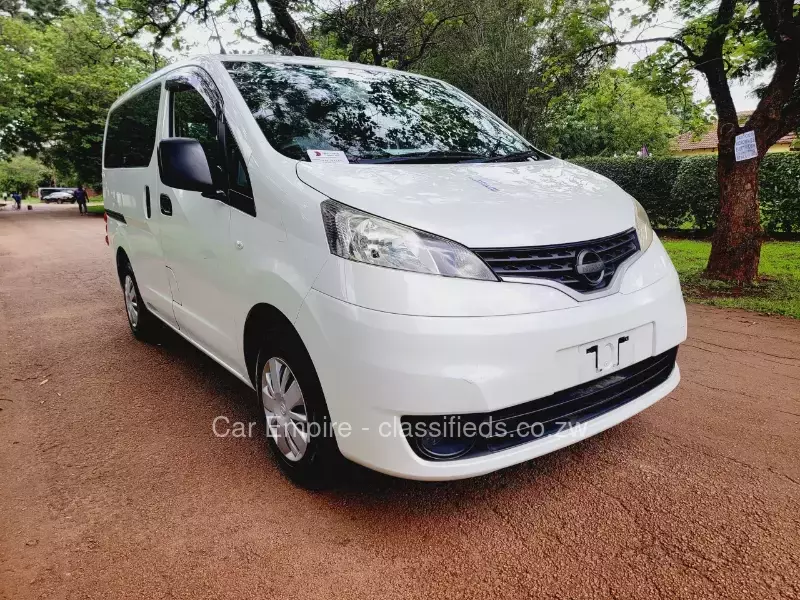 Nissan NV200 2016