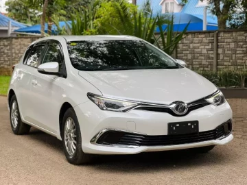 Toyota Auris 2015