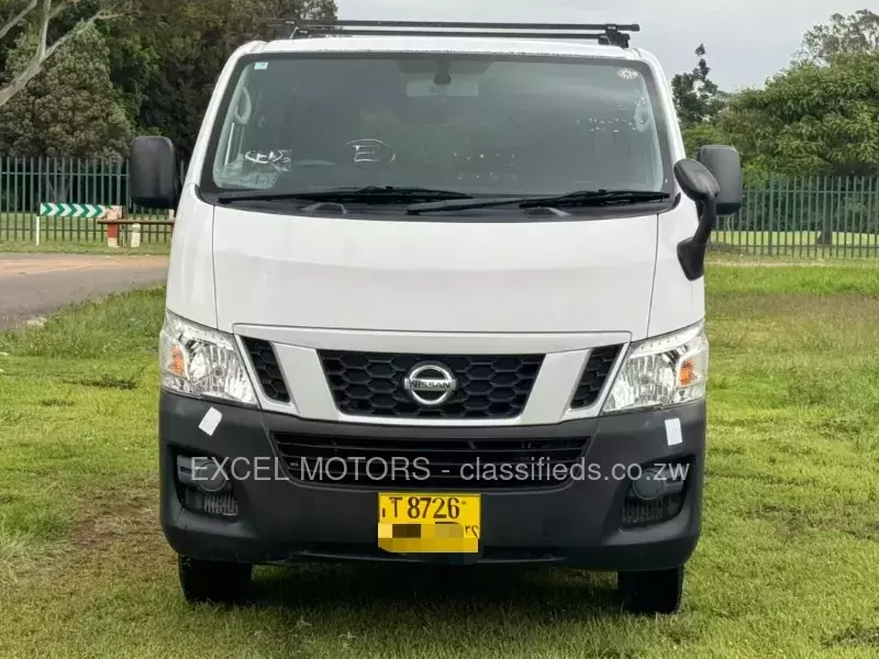 Nissan NV350 2015