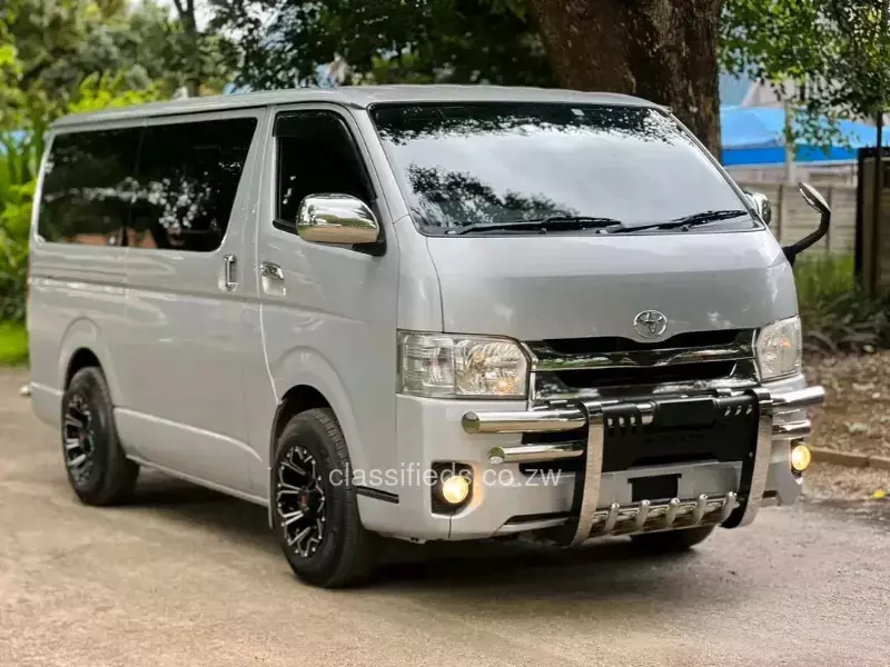 Toyota Quantum 2015