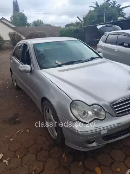 Mercedes Benz C-Class 2005