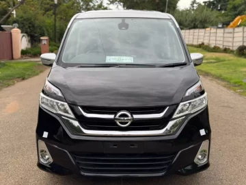 Nissan Serena 2017