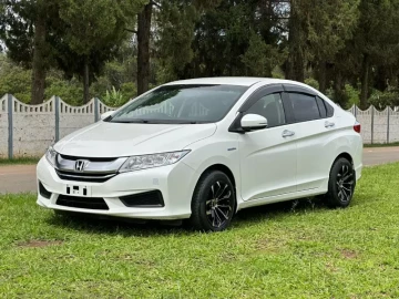 Honda Grace 2015