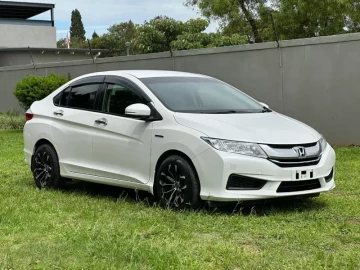 Honda Grace 2015