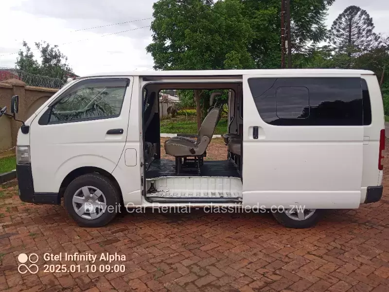 Toyota Hiace 10 seater (baby quantum) $90