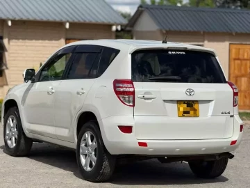 Toyota RAV4 5 seater $60 per day