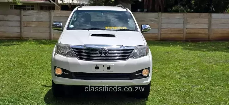 Toyota Fortuner 2015