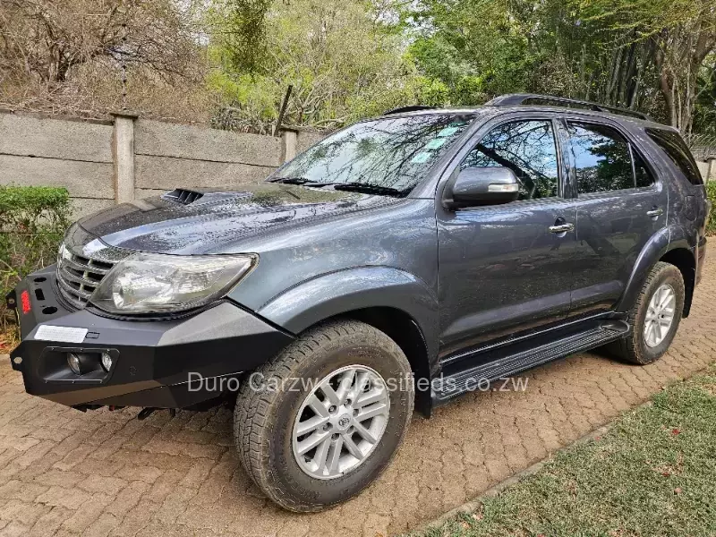 Toyota Fortuner 2014