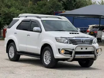 Toyota Fortuner 2015