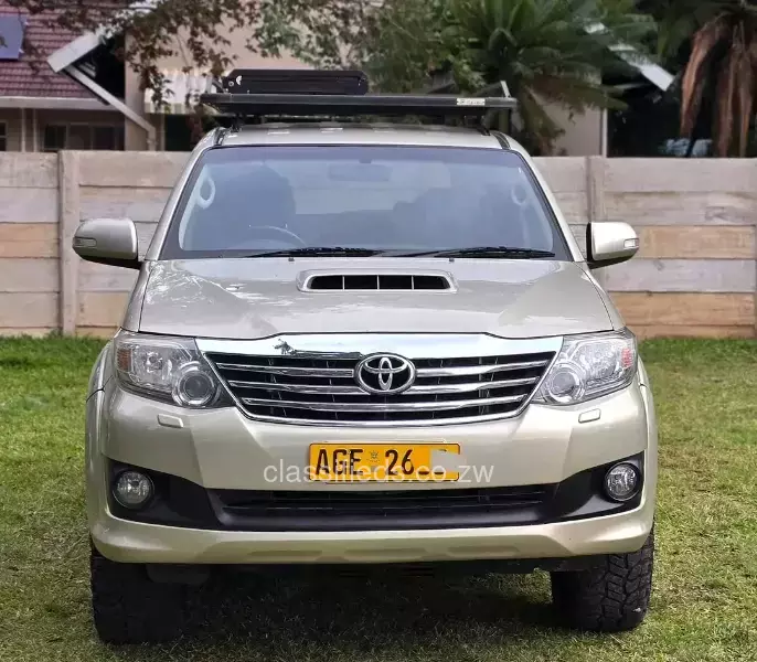 Toyota Fortuner 2014