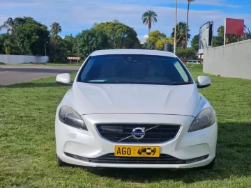 Volvo V40 2015