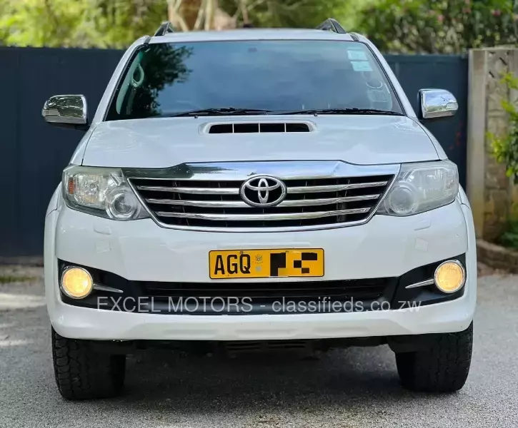 Toyota Fortuner 2014