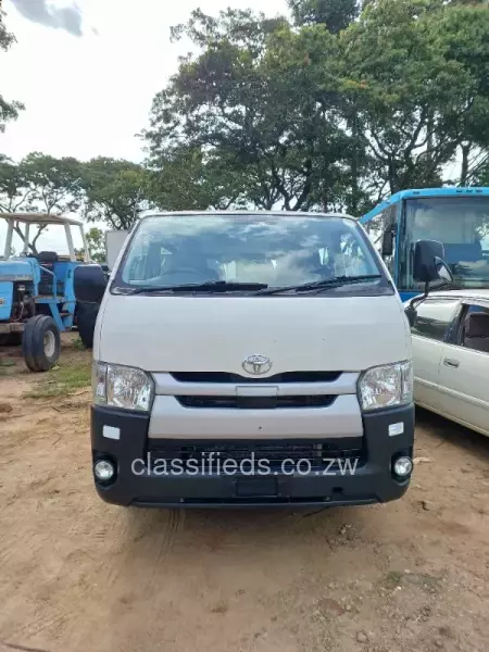 Toyota Hiace 2019