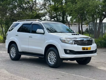 Toyota Fortuner 2013