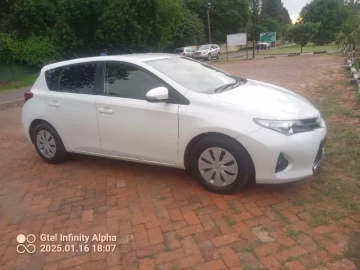 Toyota Auris $40 per day