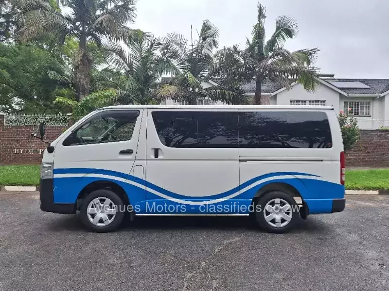 Toyota Hiace 2014