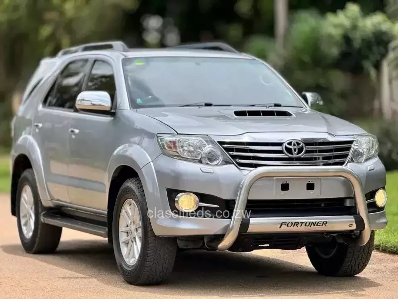 Toyota Fortuner 2015