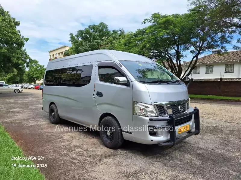 Nissan Caravan 2015