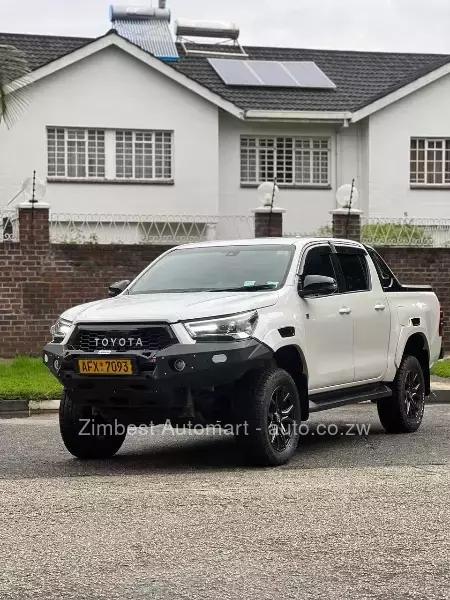 Toyota Hilux 2023