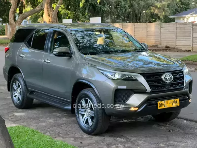 Toyota Fortuner 2021