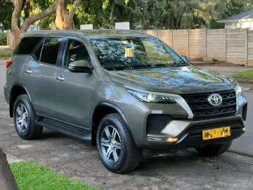 Toyota Fortuner 2021