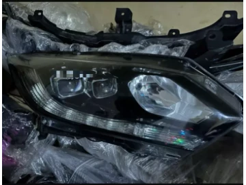 Honda vezel headlamp $480