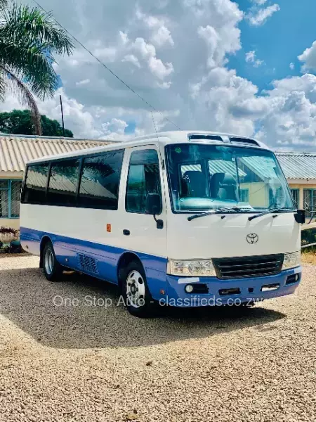 Toyota Coaster 2015