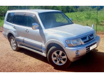 Mitsubishi Pajero 2005