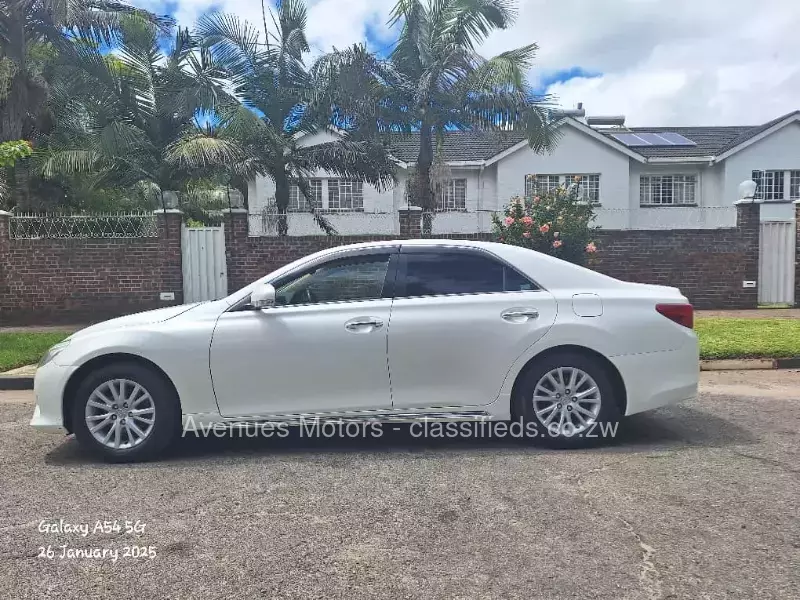 Toyota Mark x 2013