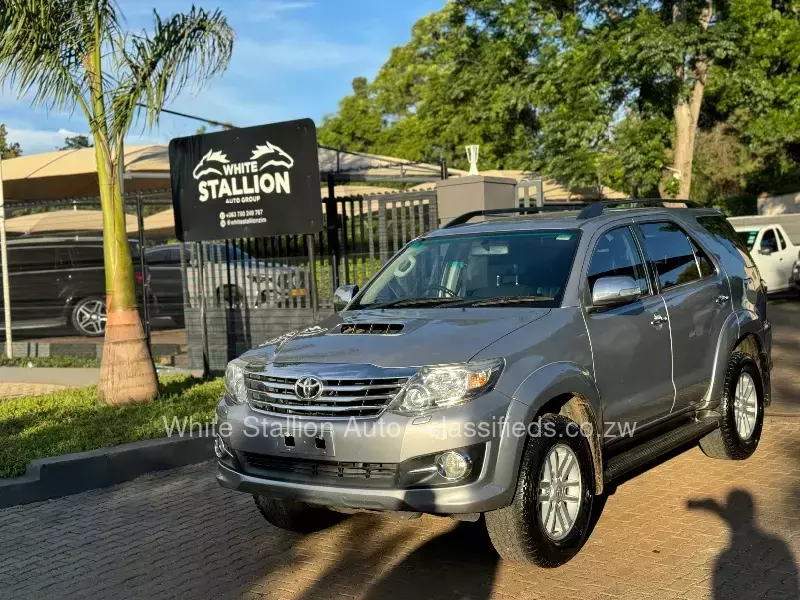 Toyota Fortuner 2015