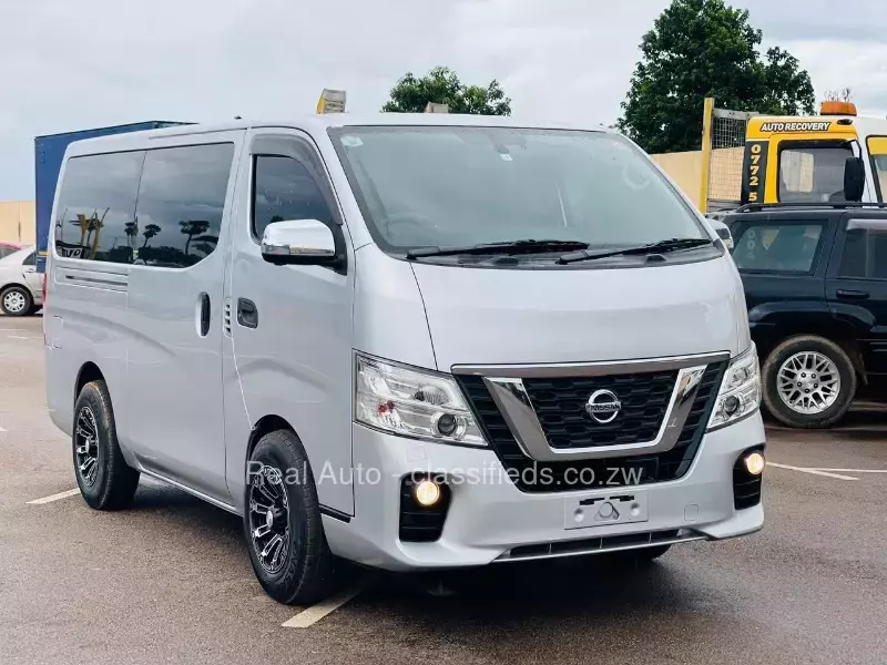 Nissan NV350 2016