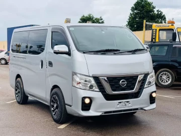 Nissan NV350 2016