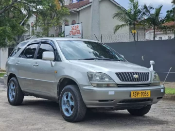 Toyota Harrier 2000