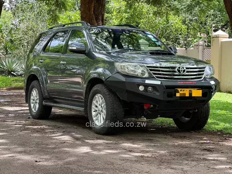 Toyota Fortuner 2014