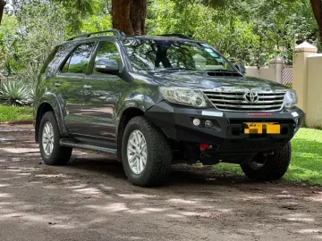 Toyota Fortuner 2014