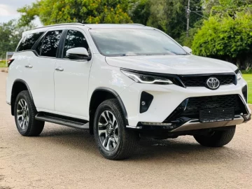 Toyota Fortuner 2024