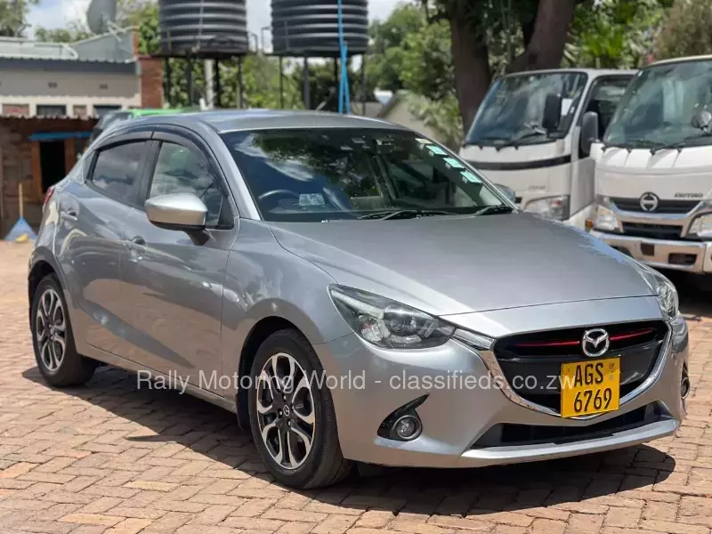 Mazda Demio 2014