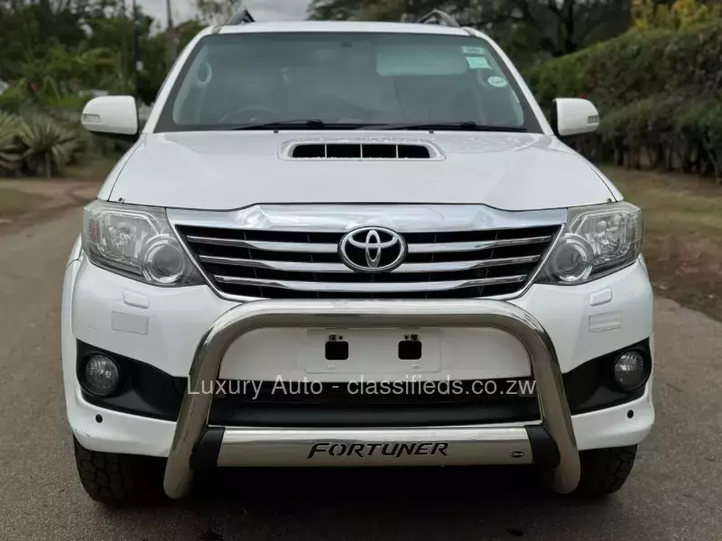 Toyota Fortuner 2014