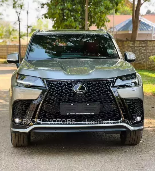 Lexus LX 2024