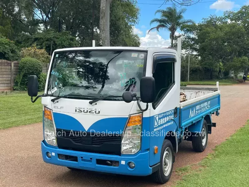 Isuzu Elf 2016